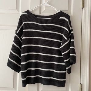 Cable & Gauge Charcoal Gray and White Striped 3/4 Flare Sleeve Sweater